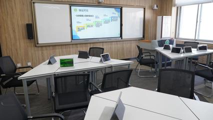 教师发展实训中心以全新面貌开放