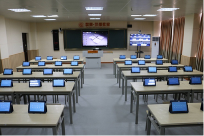 录播教室中的互动教学终端 赋能未来教育的核心引擎